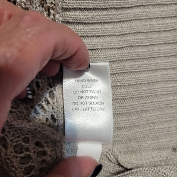 Candies Ladies Top Crochet Knit 1/2 sleeve V-Neck Pullover Cream Large - Picture 11 of 13